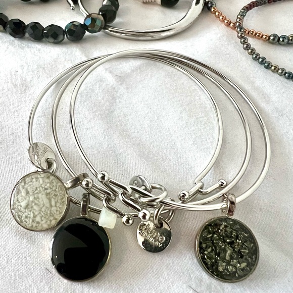 SALE: 23 bracelet bundle silver & gold  ❤️ - Picture 3 of 7